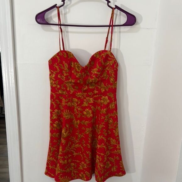 URBAN OUTFITTERS Red and Gold Floral Dress Size SP - Picture 3 of 11